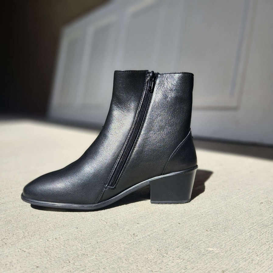 Footwear Yaleet Ankle Boots | Naot - Goodie 17497 Water-Resistant Black Leather