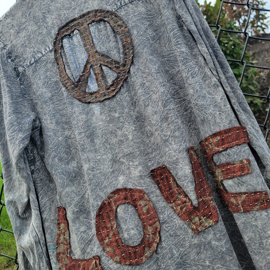 Clothing THE NU VINTAGE Boho Clothing | The Nu Vintage - Peace, Love Button-Up Patch Shirt