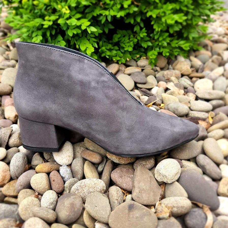 Footwear Eric Michael Low Heel Boots | Eric Michael - Classy Low Heel Suede Boot