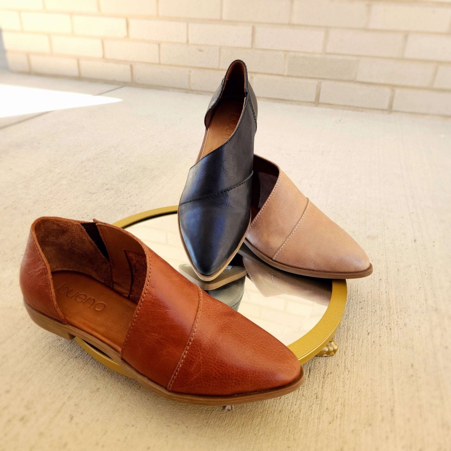 Footwear Bueno Slip-On Loafers | Bueno - Blake Pointy Leather Flat Shoe