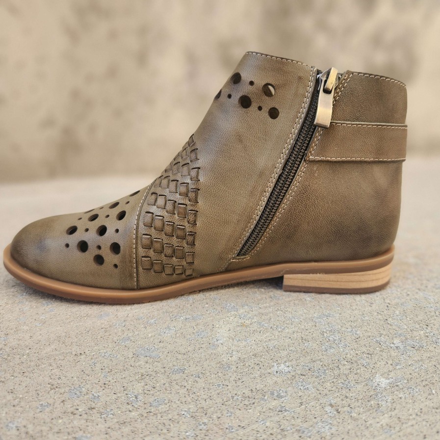 Footwear Antelope Low Heel Boots | Antelope - Keena Olive