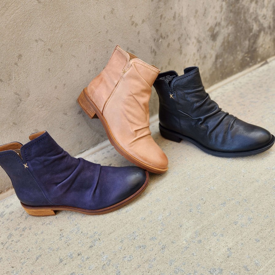 Footwear Sofft Low Heel Boots | Sofft - Beckie Low Heel Leather Ankle Boot